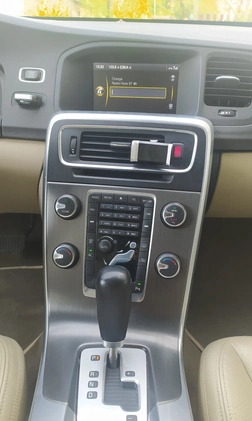 Volvo S60 cena 39900 przebieg: 155000, rok produkcji 2011 z Warszawa małe 137